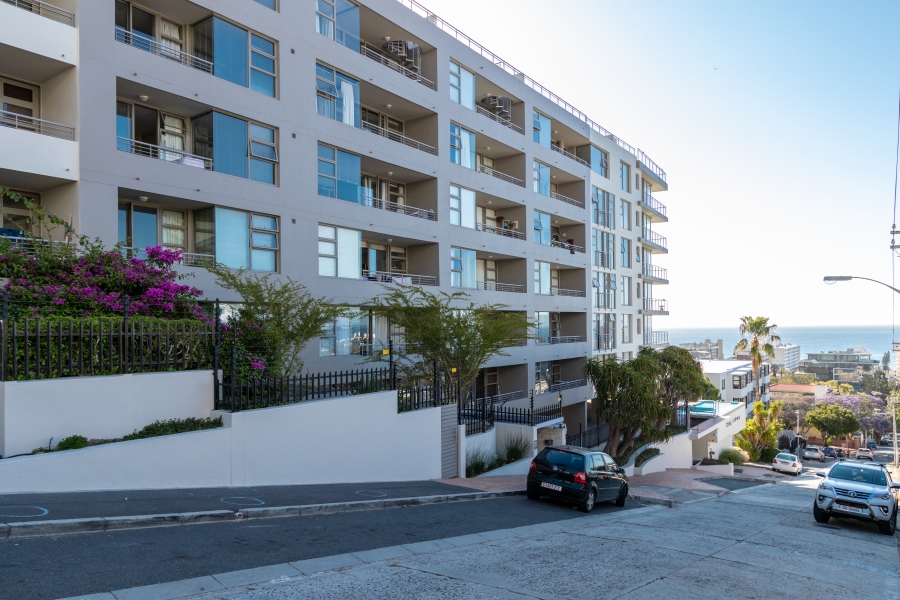 1 Bedroom Property for Sale in Sea Point Western Cape